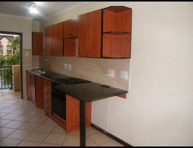 2 BEDROOM PROPERTY TO RENT IN MONTANA TUINE